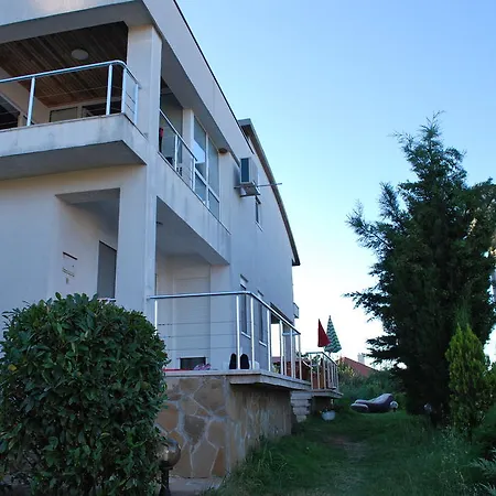 Guest house California 3*
